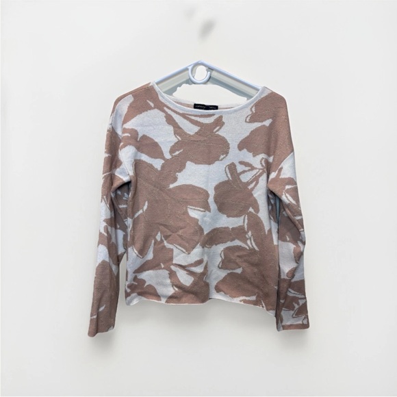 Adrienne Vittadini Cream and Gold Knit Top - Picture 2 of 6